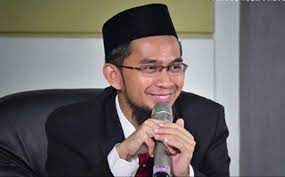 Ustaz Adi Hidayat 