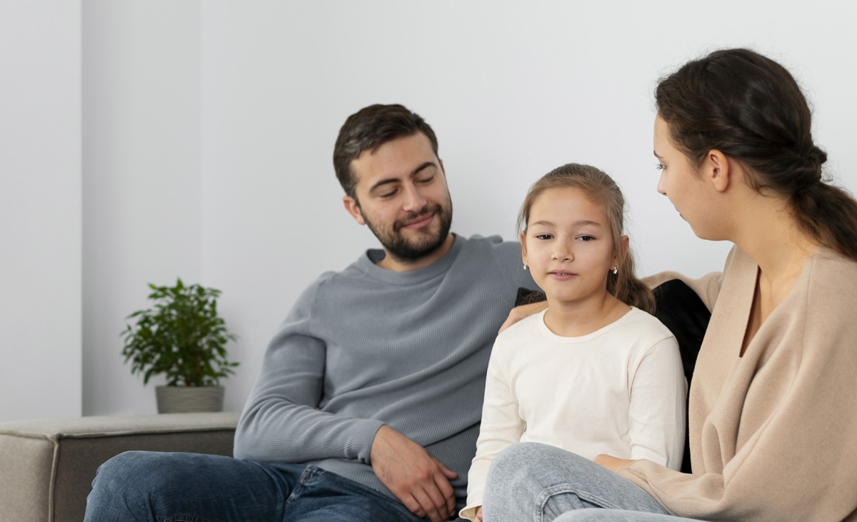 Berbicara kepada anak-anak tentang penyakit serius, seperti kanker bisa menjadi tantangan besar bagi orang tua. 