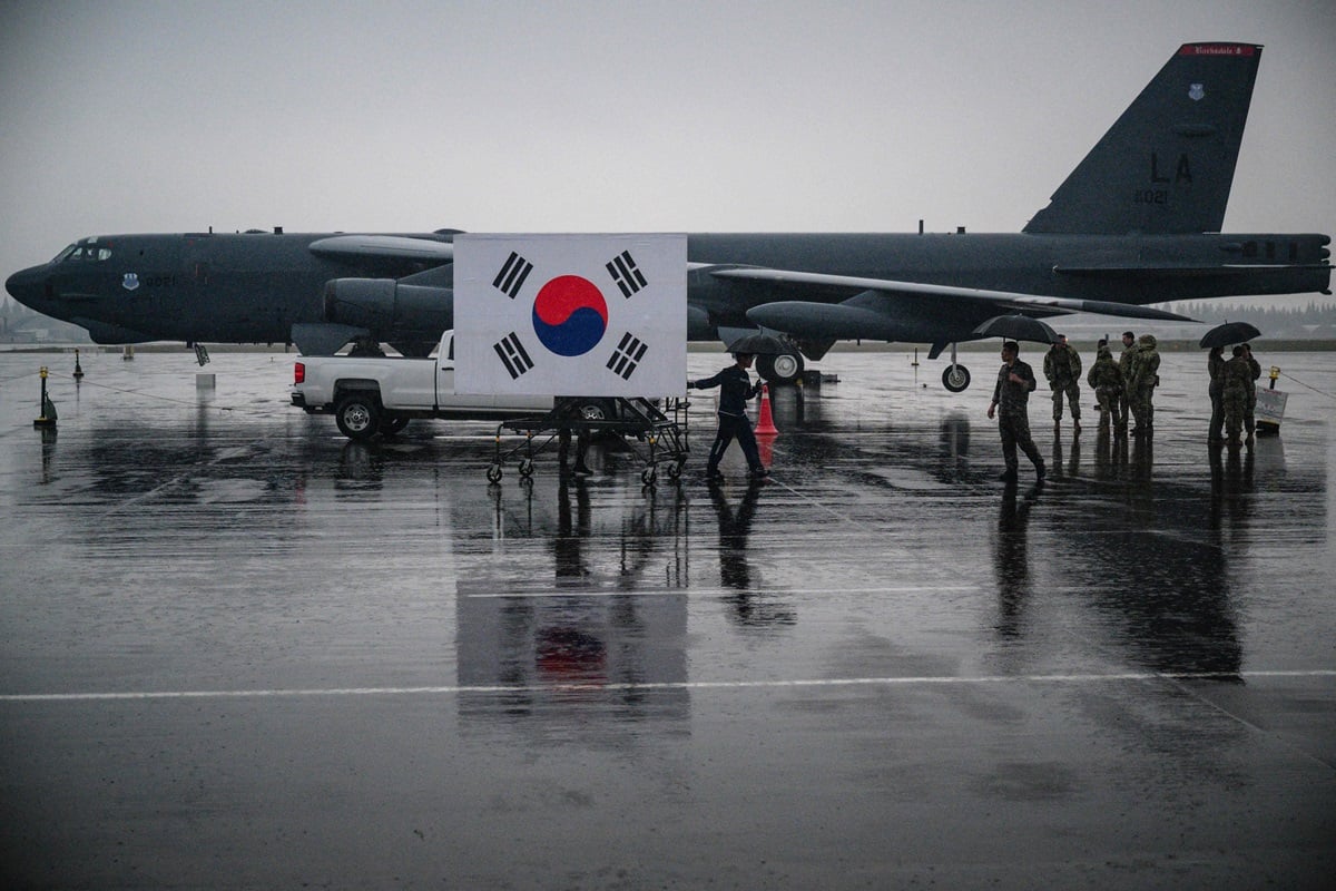 Korea Selatan mengecam veto Rusia yang menghentikan pembaruan panel pakar PBB yang memantau sanksi ke Korea Utara.