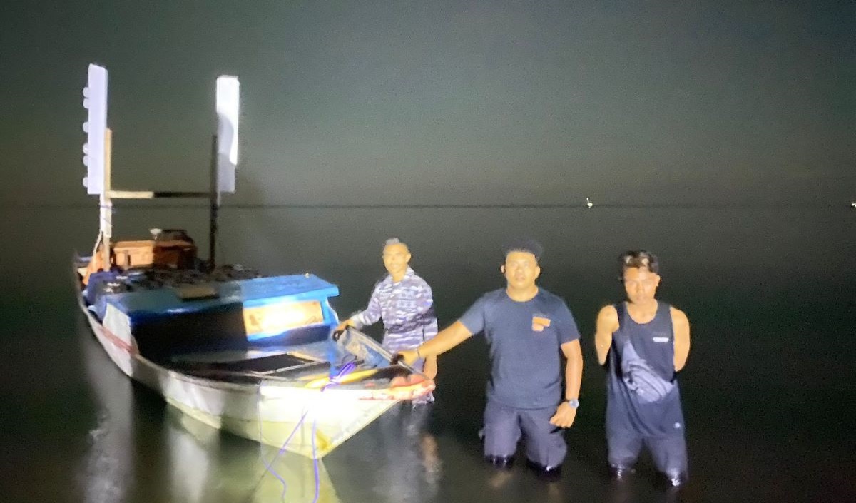 Penangkapan tersangka penyelundupan solar subsidi di Nagekeo.