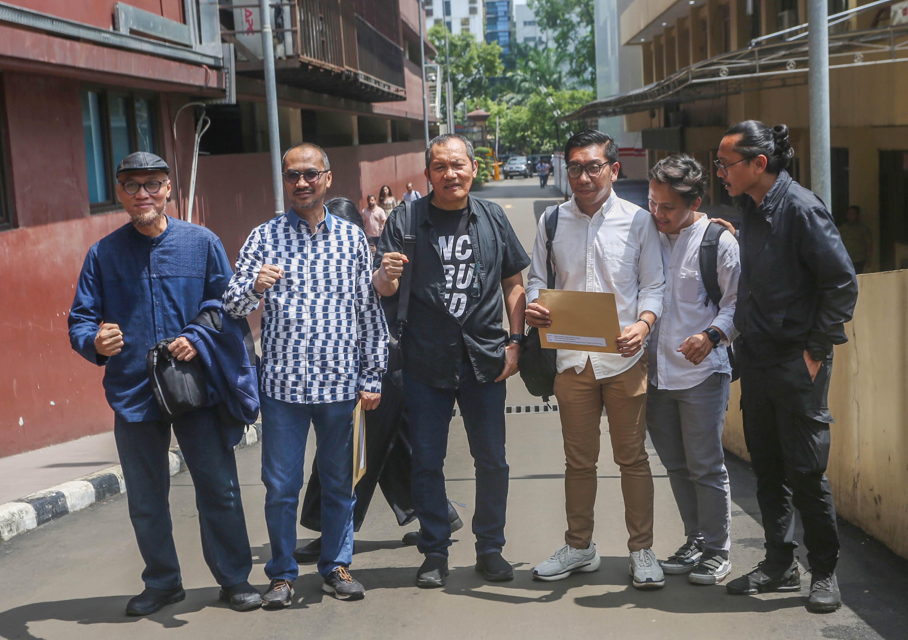 Koalisi Masyarakat Sipil Antikorupsi menyurati Kapolri Jenderal Listyo Sigit Prabowo soal penanganan kasus bekas Ketua KPK Firli Bahuri 