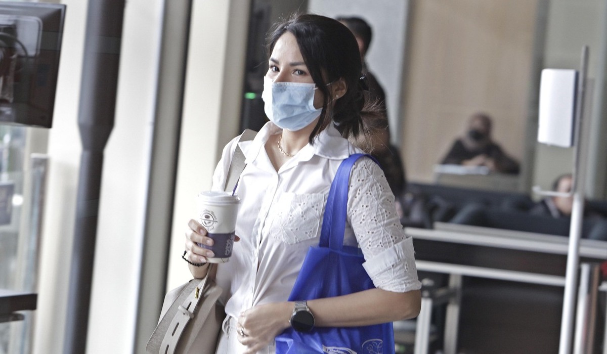 Windy Yunita Bastari Usman atau Windy 'Idol' di gedung KPK, Jakarta.