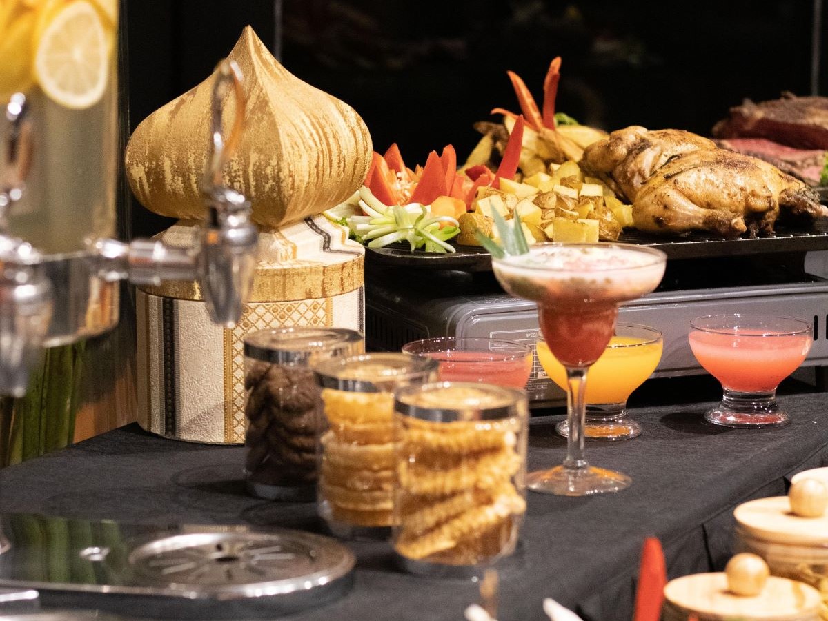 Promo berbuka puasa yang menggoda selera dengan tema 