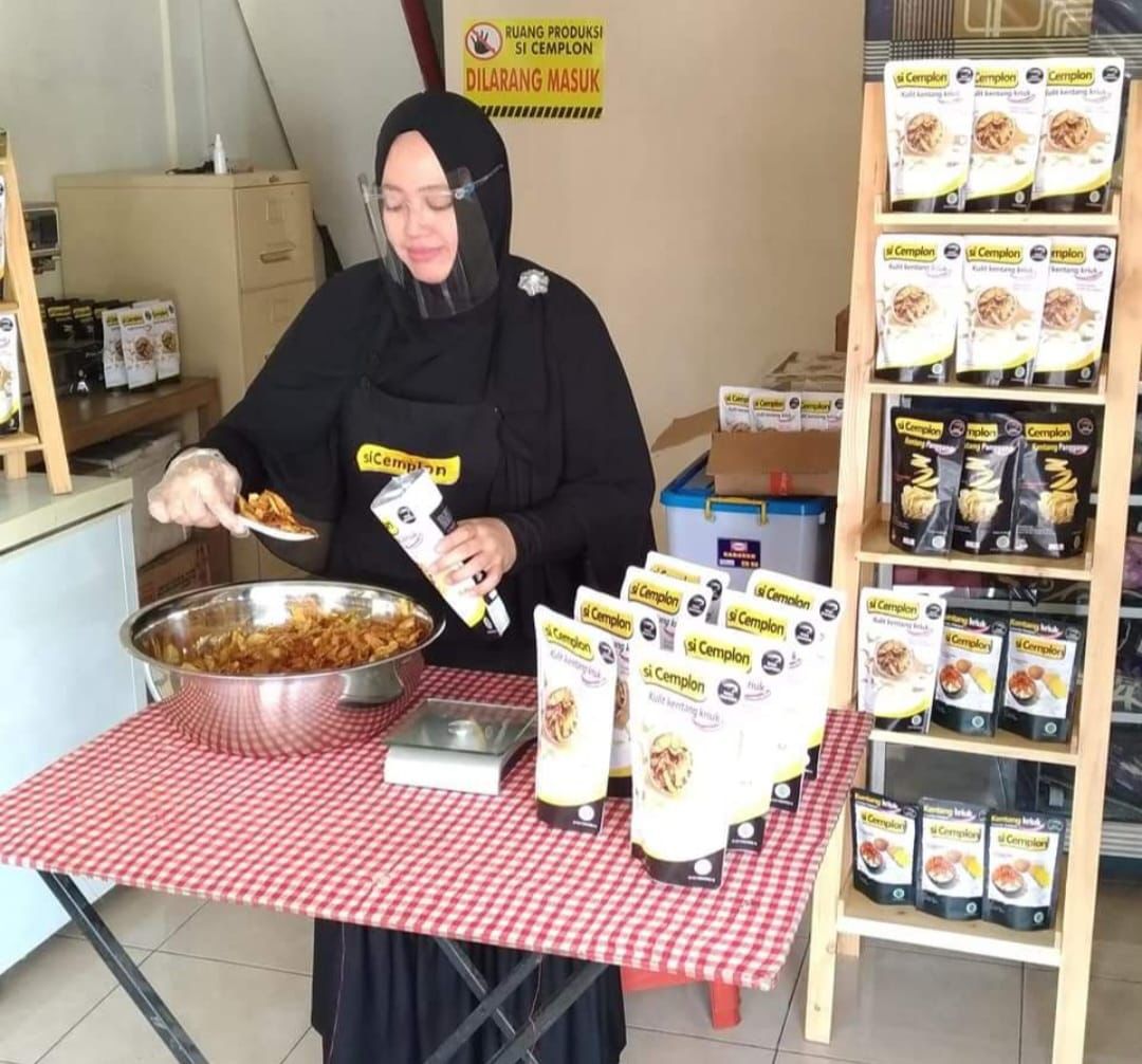 Pemilik Si Cemplon Novvy Natalia 