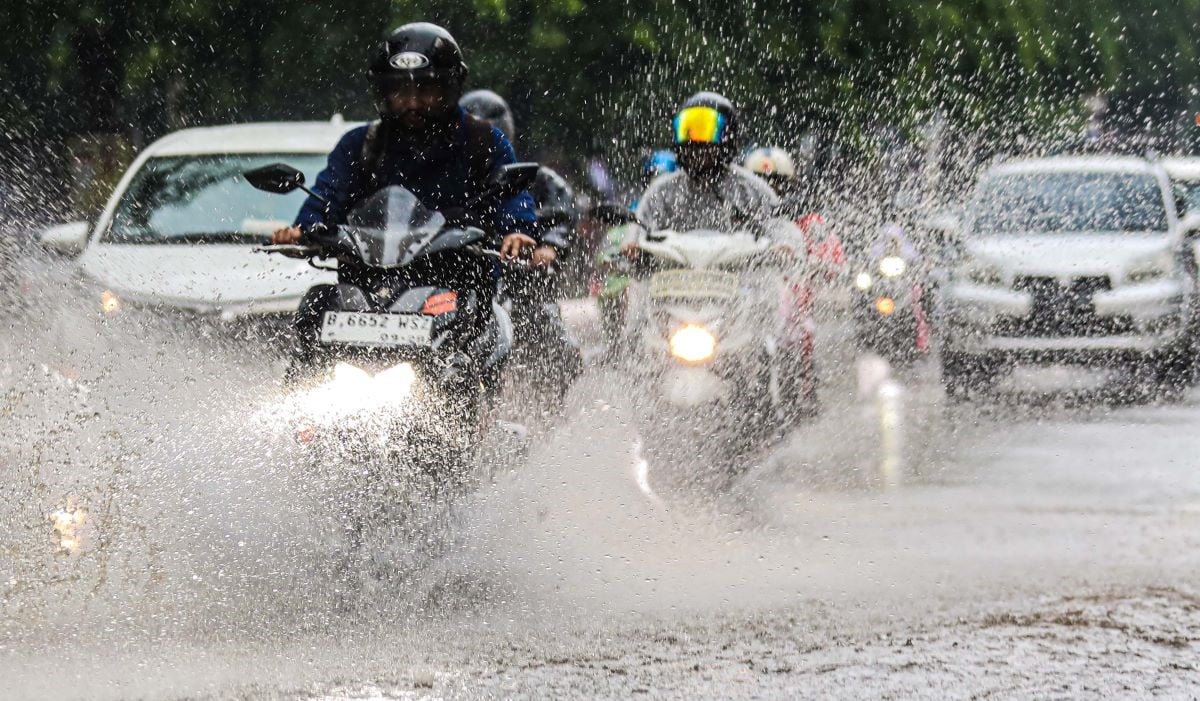 Genangan Air di Jalan Jakarta 