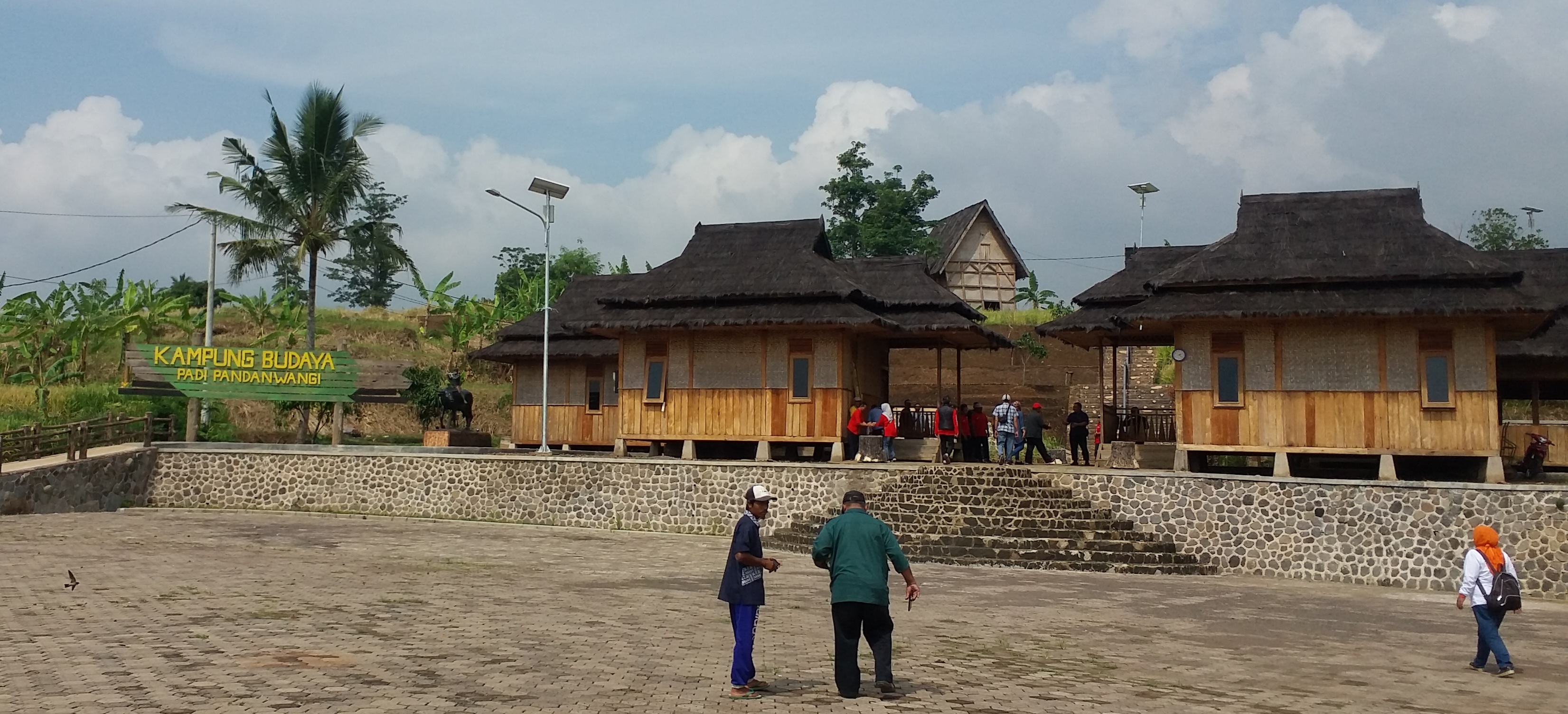 Kampung Budaya Pandanwangi di Kabupaten Cianjur butuh penataan. 