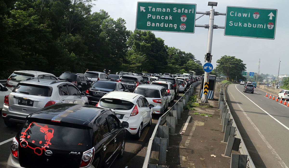Jalur Puncak Pilihan Bagi Wisatawan dan Pemudik Lebaran