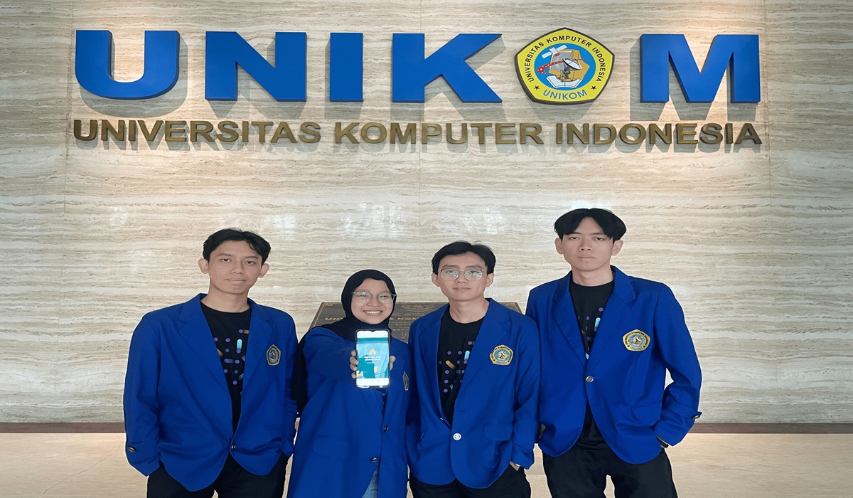 Tim Agricode dari Unikom yang membuat aplikasi Agrimate.