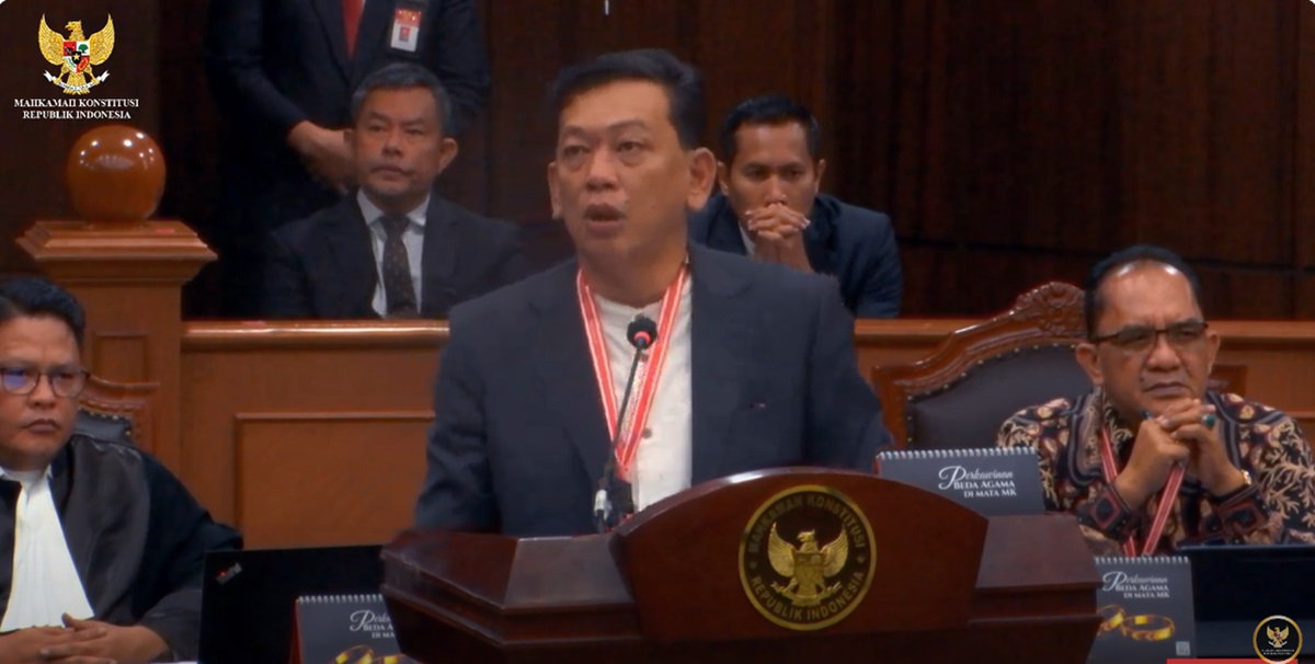 Pakar hukum tata negara, Abdul Chair Ramadhan, mengkritik kewenangan Mahkamah Konstitusi (MK) dalam mengadili pelanggaran administratif 