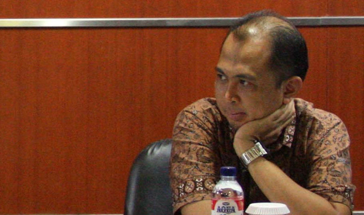 Mufti Makarim, pengamat militer IDSPS, menyatakan lamanya waktu memberantas OPM tergantung pada dukungan logistik