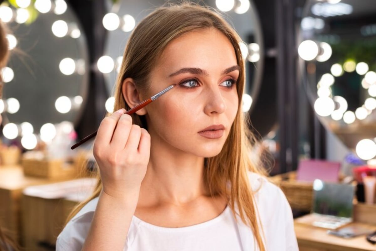 Ilustrasi, berikut tujuh cara untuk membuat makup flawless agar cantik natural