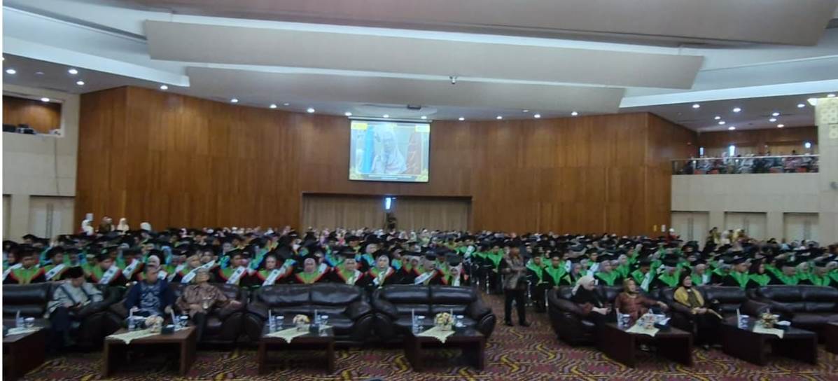 Wisuda Universitas YARSI dalam rangka Dies Natalis ke 57 Universitas YARSI. 