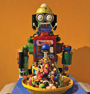 Karya seni dibuat dari limbah keseharian milik pasangan suami dan istri Evan Driyananda dan Attina Nuraini.