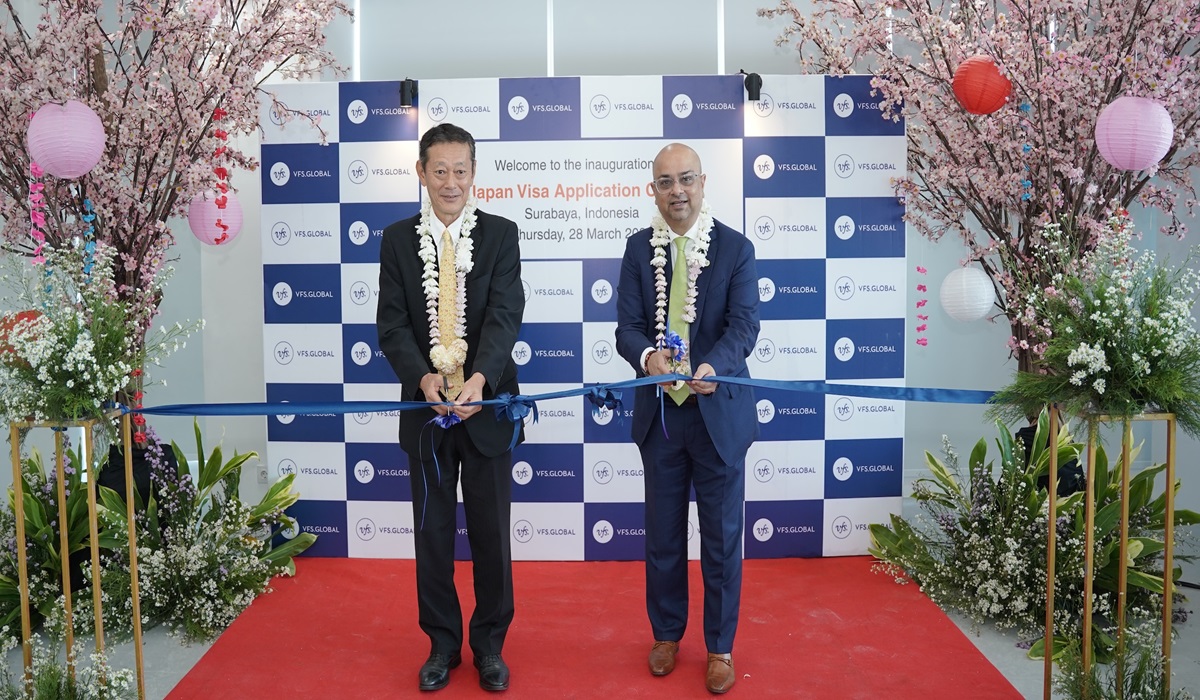 Peresmian pusat aplikasi visa Jepang di Surabaya.
