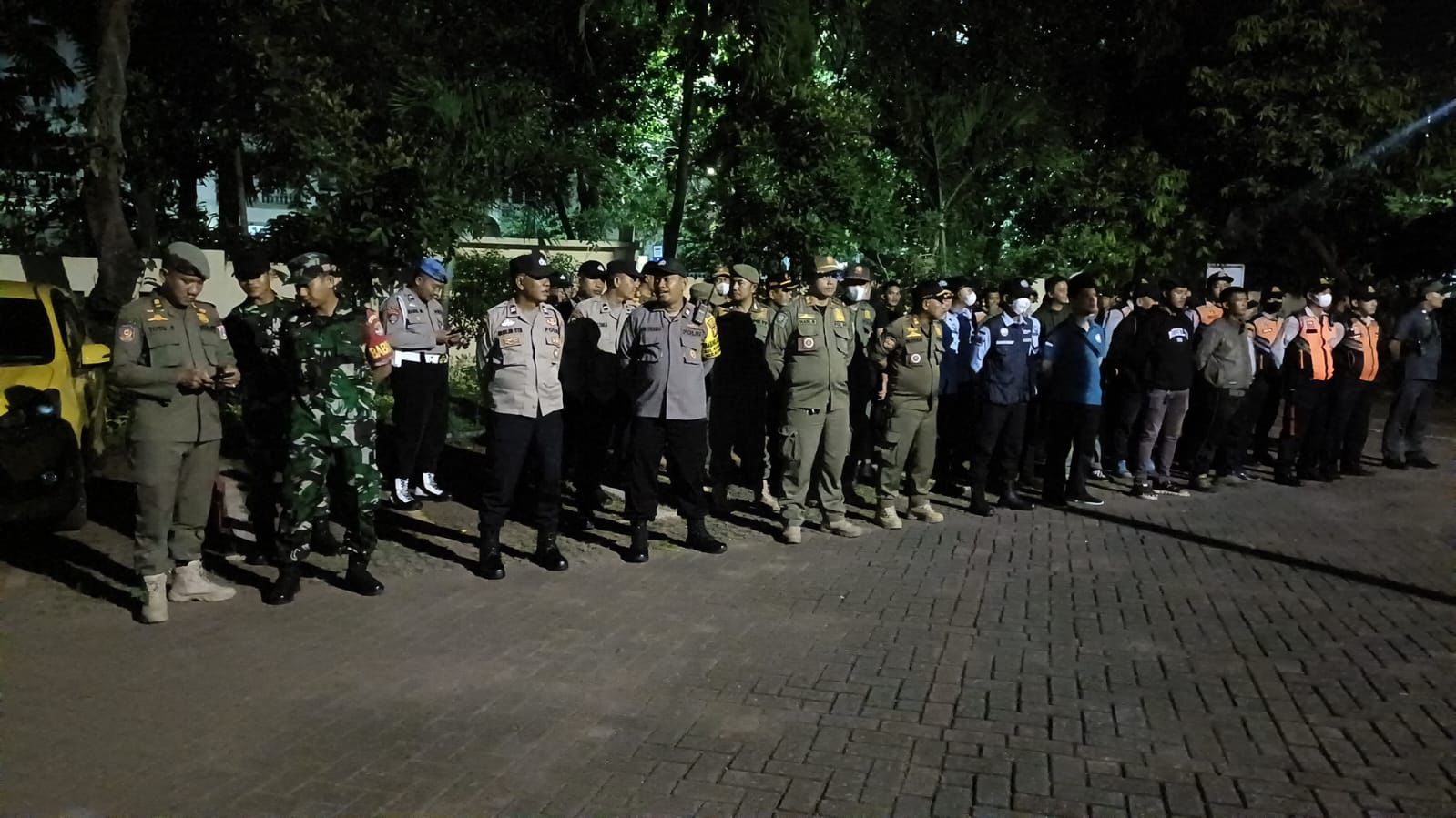 Peningkatan titik keamanan di area komplek Kemayaran selama masa Idul Fitri