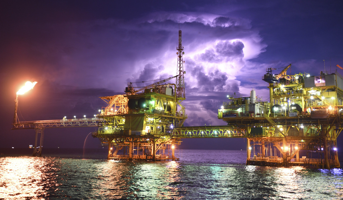 Aktivitas Pertamina Hulu Energi Offshore Southeast Sumatra (PHE OSES) di Perairan Kepulauan Seribu, Jakarta.