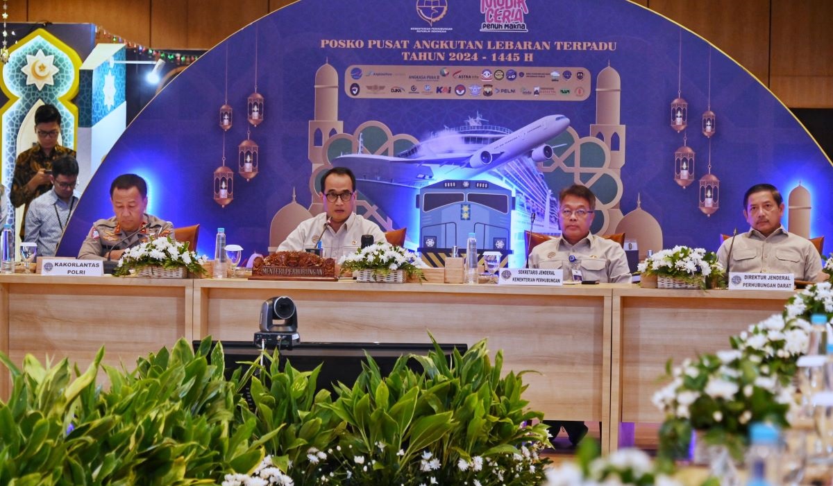 Penutupan Posko Pusat Angkutan Lebaran Terpadu Tahun 2024/1445 Hijriah di Kantor Kementerian Perhubungan, Jumat (19/4).