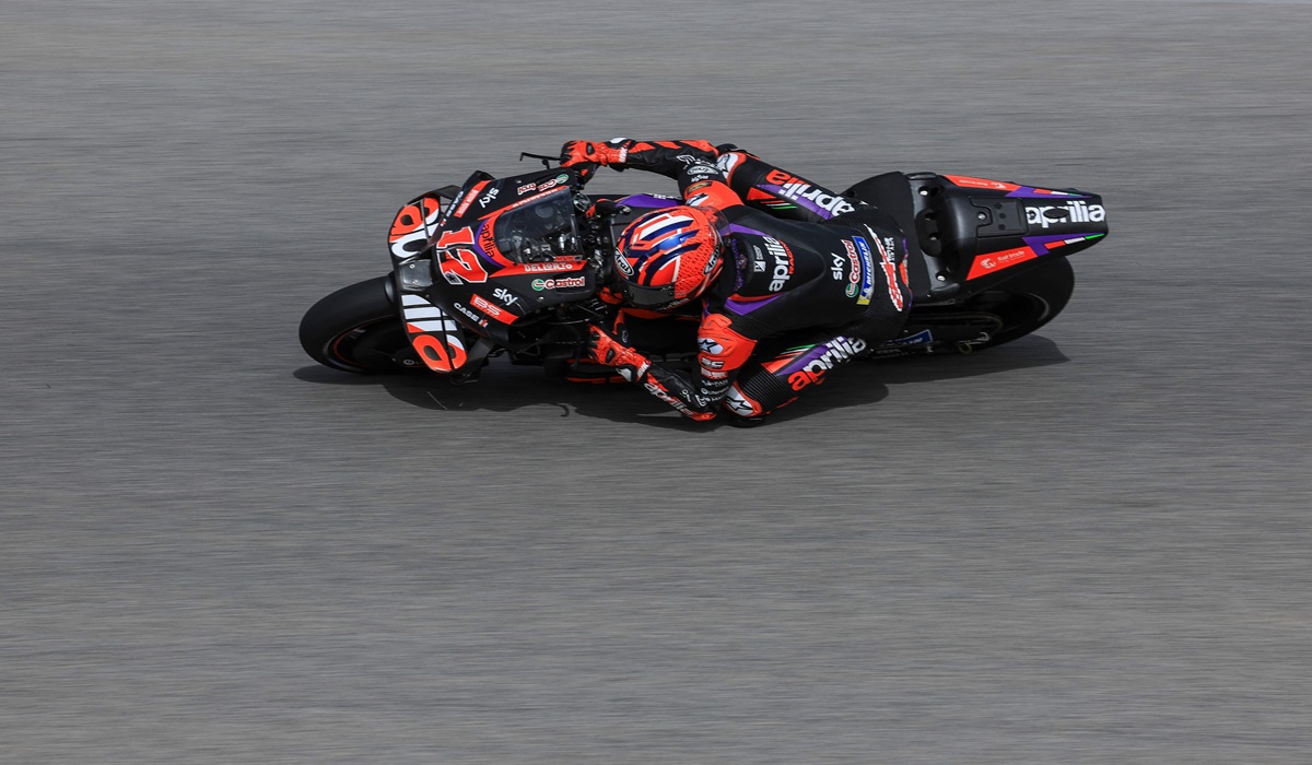 Pembalap Aprilia Racing Maverick Vinales