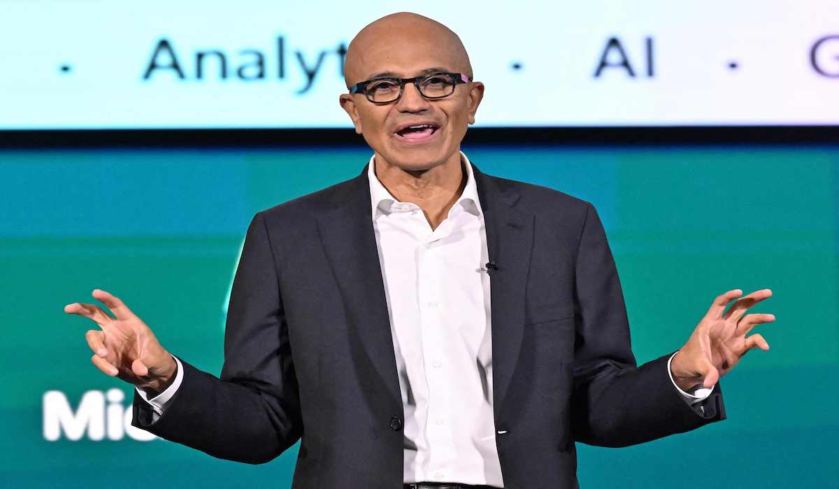 CEO Microsof Satya Nadella saat berbicara dalam acara Microsoft Build AI Day di Jakarta (30/4)