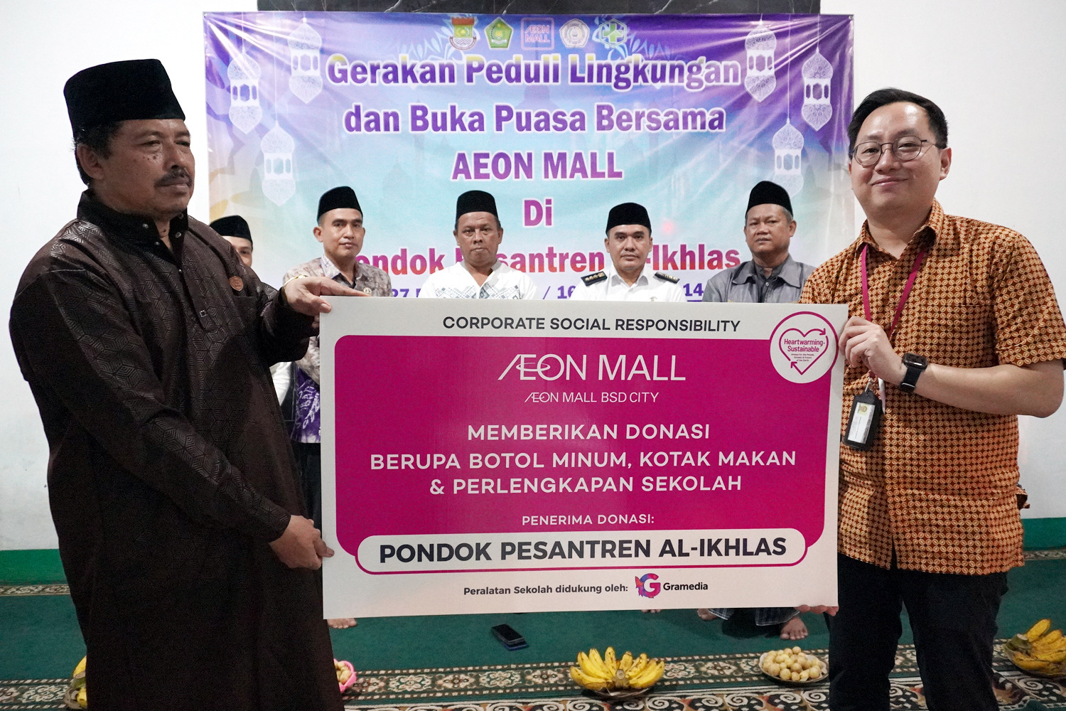Aeon gelar edukasi lingkungan kepada para santri Ponpes Al Iklhas