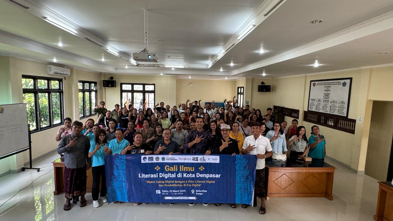 Kecakapan Digital adalah tanggung jawab bersama dari berbagai generasi masyarakat.