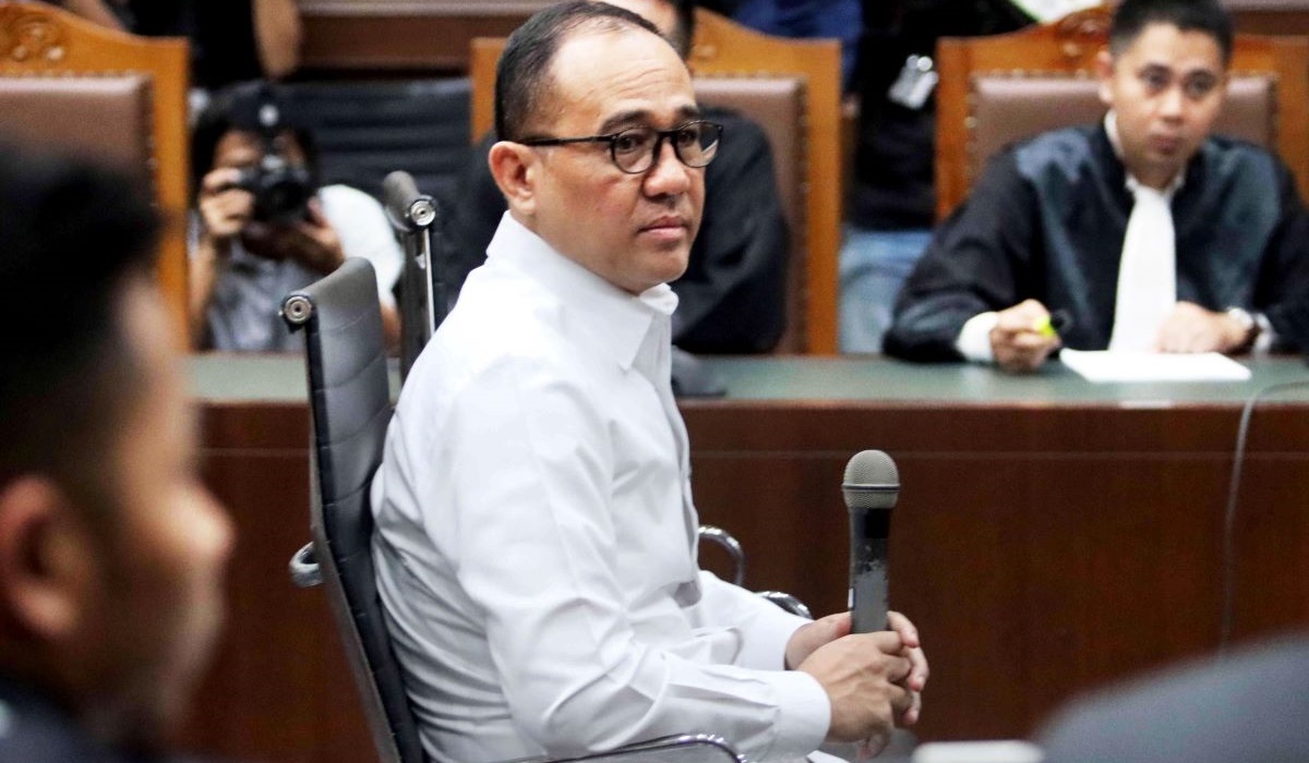 Rafael Alun Trisambodo.