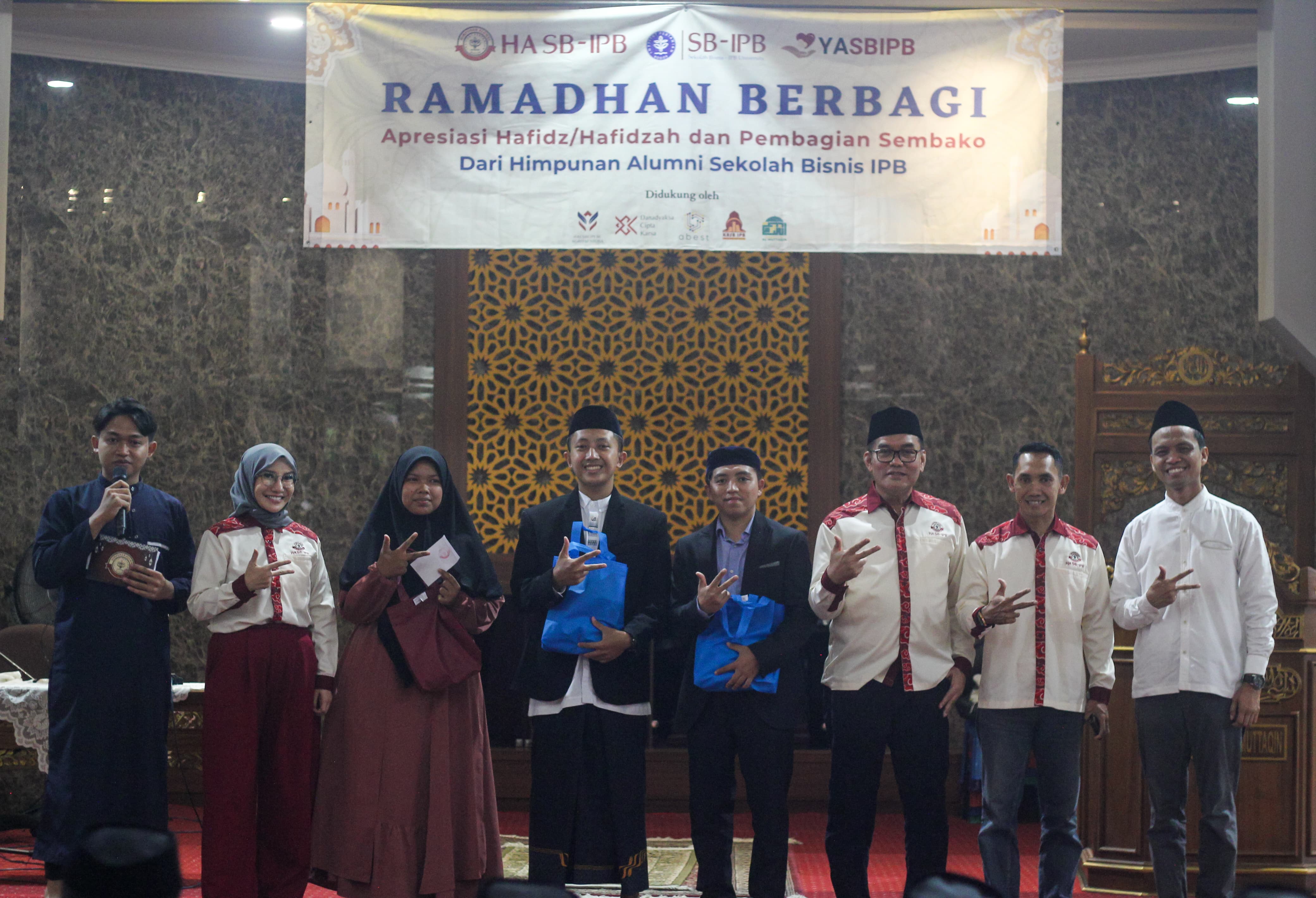 Gelar kegiatan Ramadan Berbagi, HA SB-IPB salurkan progam bantuan masjid hingga sembako