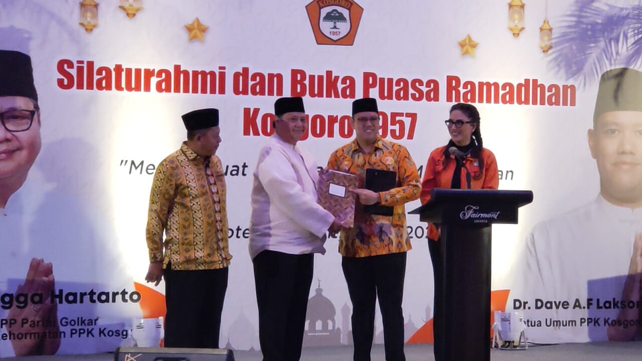 Kosgoro 1957 mendeklarasikan dukungan ke Airlangga Hartarto sebagai ketua umum Partai Golkar periode 2024-2029.