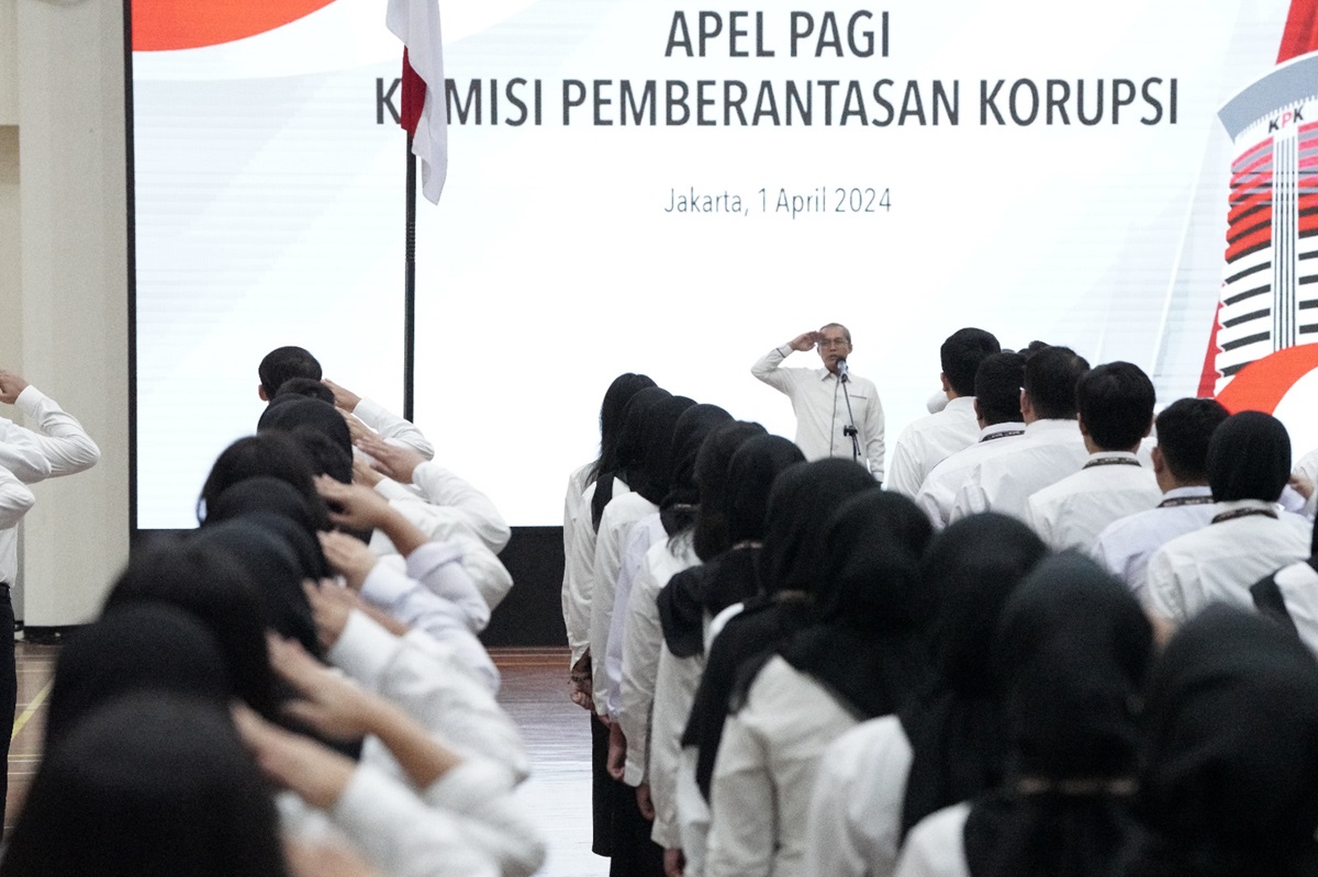 KPK telah menerima 214 CPNS baru, dengan pesan penting untuk menjaga integritas dalam menjalankan tugas di Lembaga Antirasuah. 