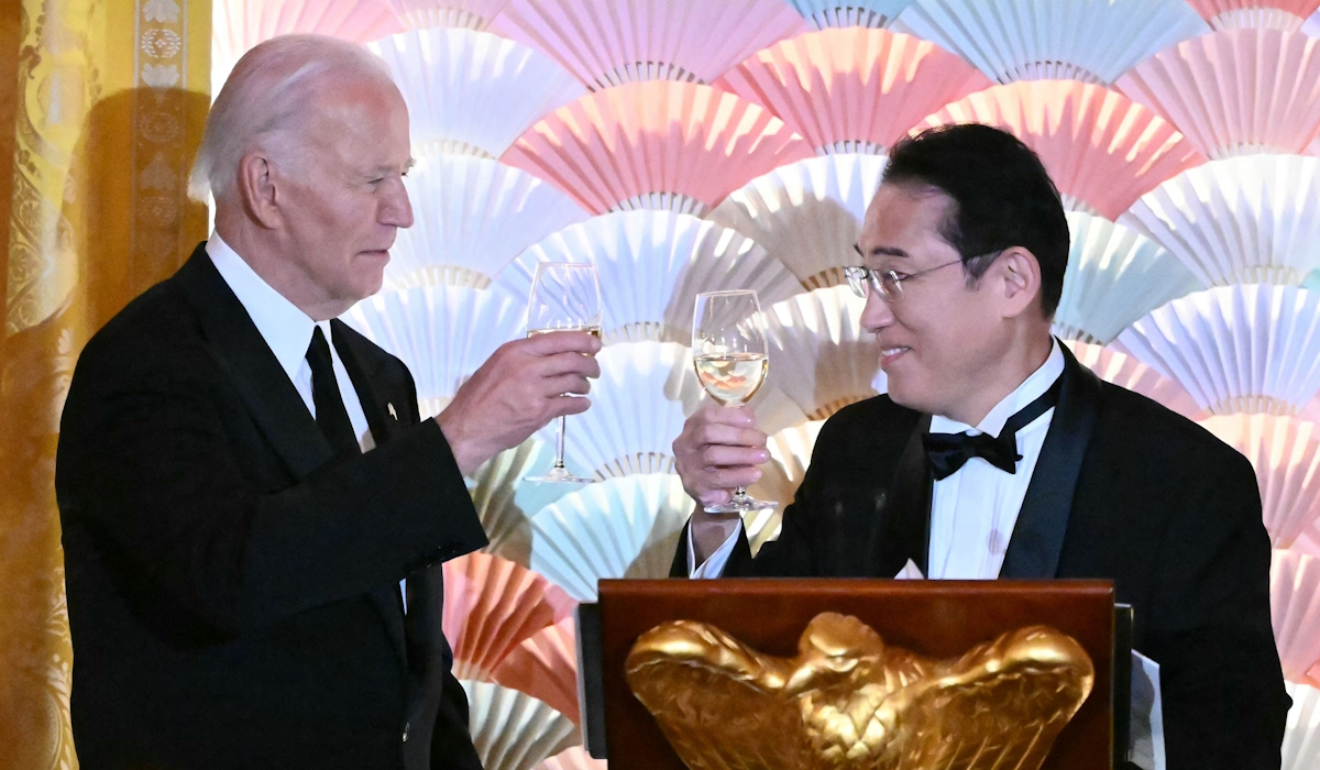 Presiden Amerika Serikat (AS) Joe Biden dan Perdana Menteri Jepang Fumio Kishida