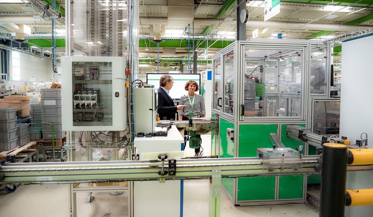 Pentingnya Perangkat Lunak, Otomasi, dan Elektrifikasi dalam Meningkatkan Daya Saing Industri