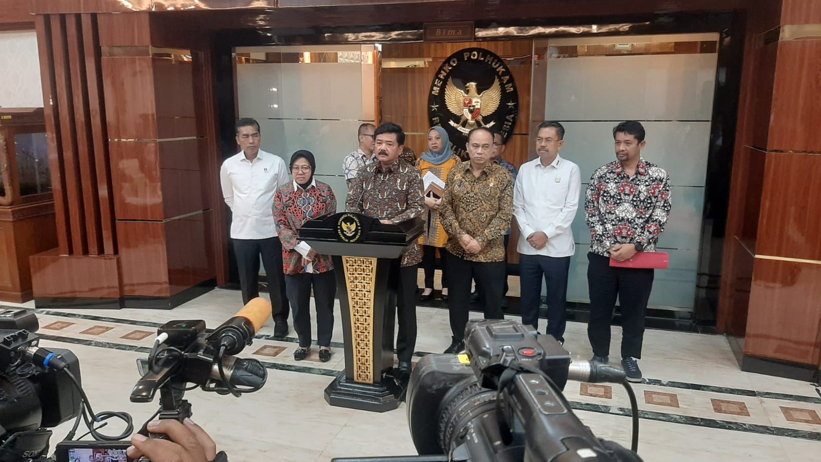 Menkopolhukam Hadi Tjahjanto akan membentuk satuan tugas (satgas) penanganan kasus pornografi anak