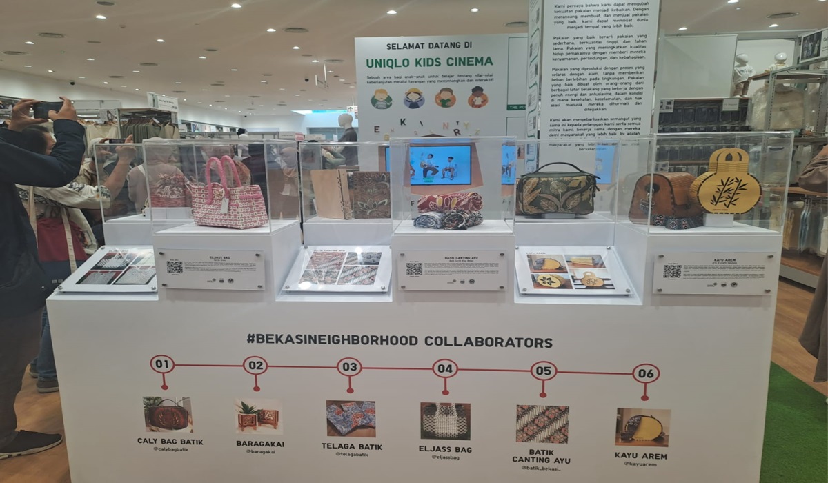 Uniqlo Neighborhood Collaboration di Uniqlo Neigborhood Store, Hive Harapan Indah, Kabupaten Bekasi.