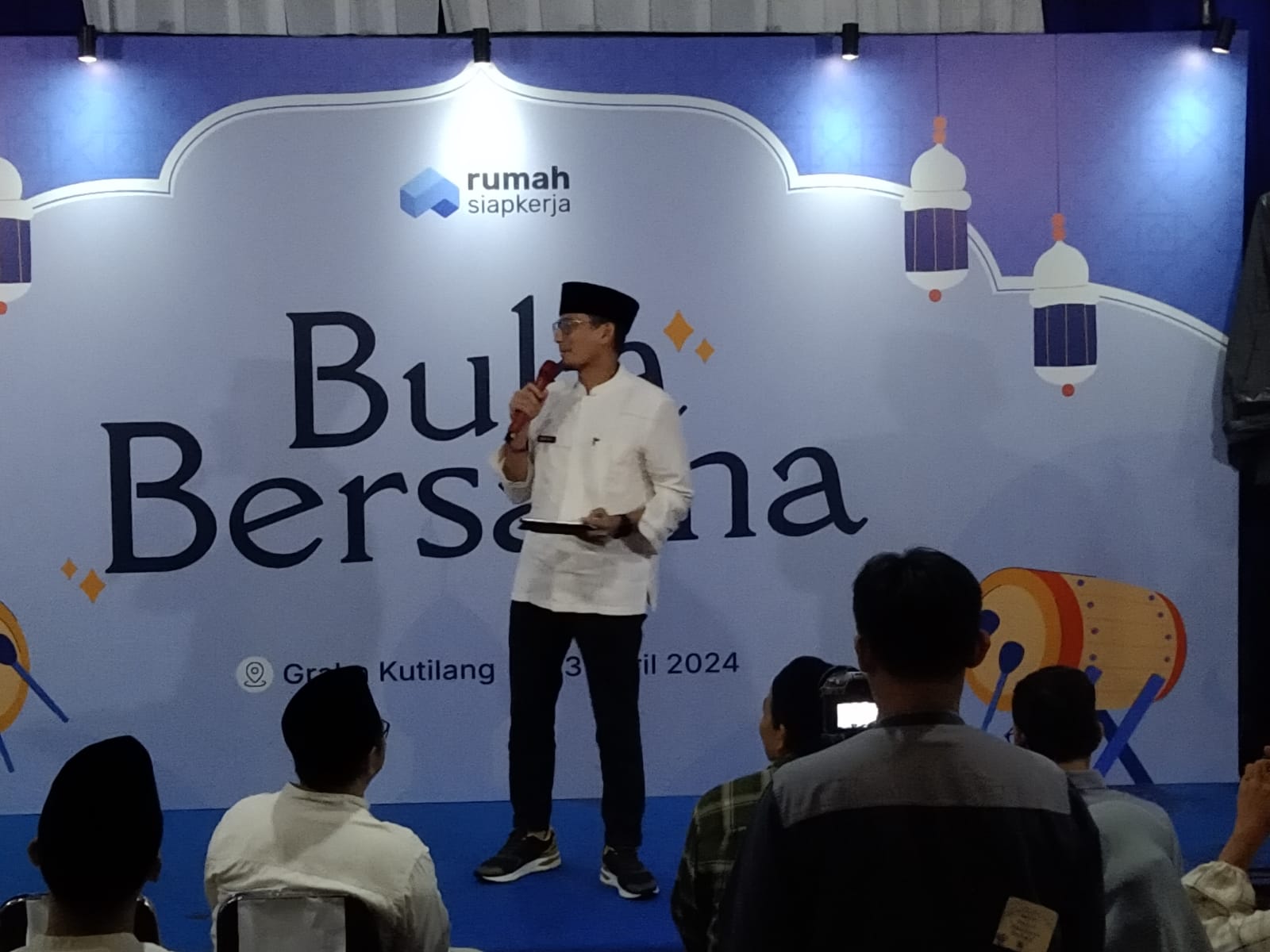 Menteri Pariwisata dan Ekonomi Kreatif Sandiaga Salahuddin Uno berbicara dalamacara buka puasa bersama di RSK, Rabu (3/4).