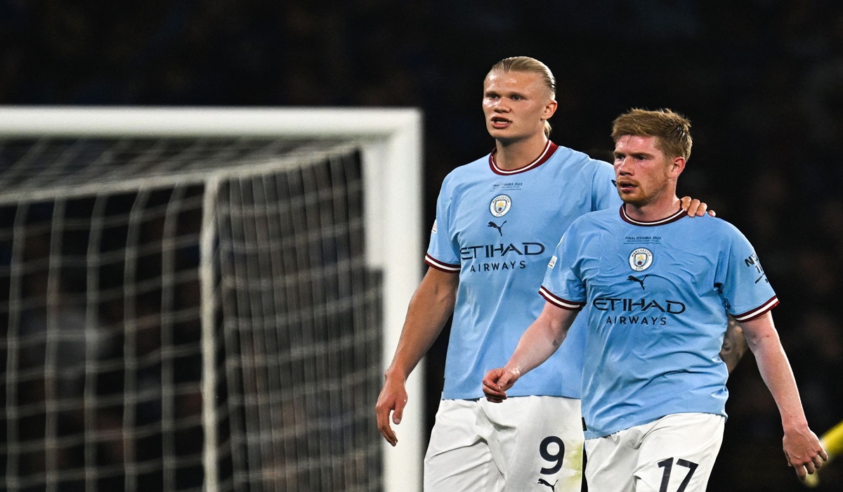 Duo pemain andalan Manchester City Erling Haaland (kiri) dan Kevin De Bruyne. 