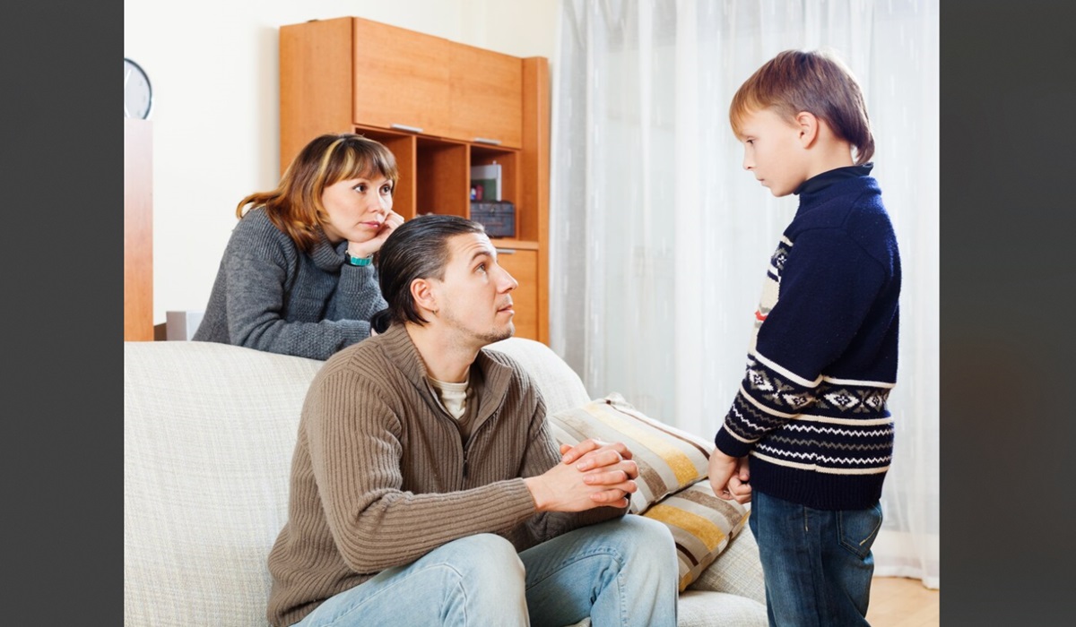 Ini Tips Memberi Tahu Anak Saat Keluarga Menghadapi Masalah