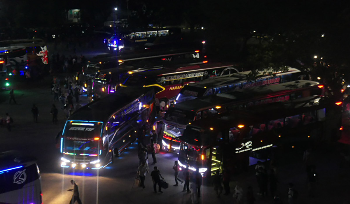 Suasana arus mudik di Terminal Tipe A Batoh, di Kota Banda Aceh, Aceh.