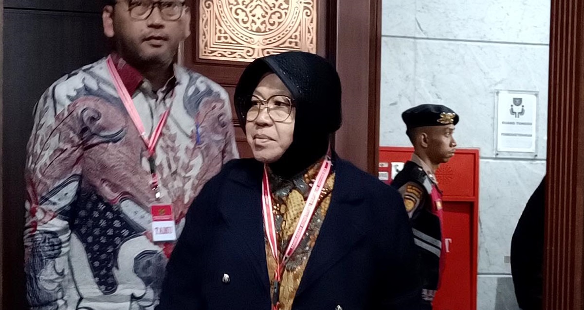 Menteri Sosial Tri Rismaharini menegaskan sejak 2021, Kementerian Sosial hanya menyalurkan bansos dalam bentuk tunai.