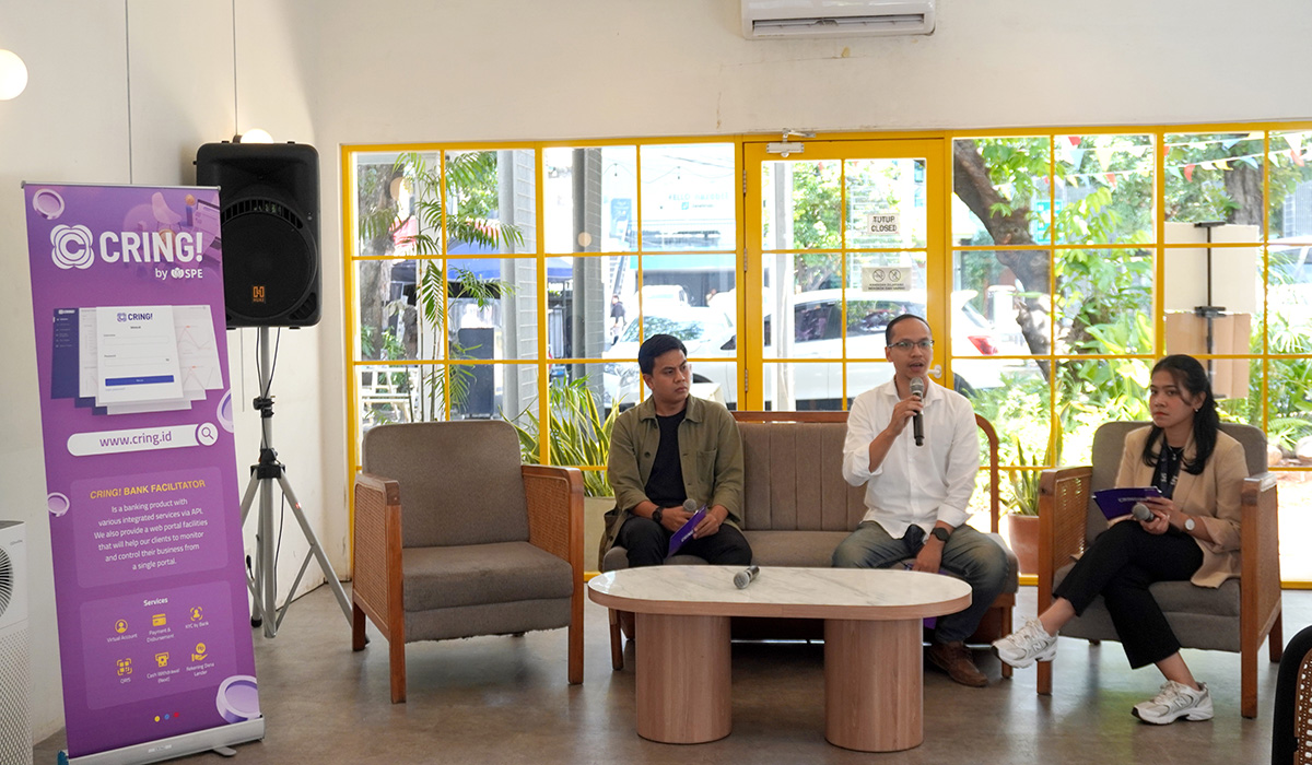 Seminar bisnis Cring! Talks.