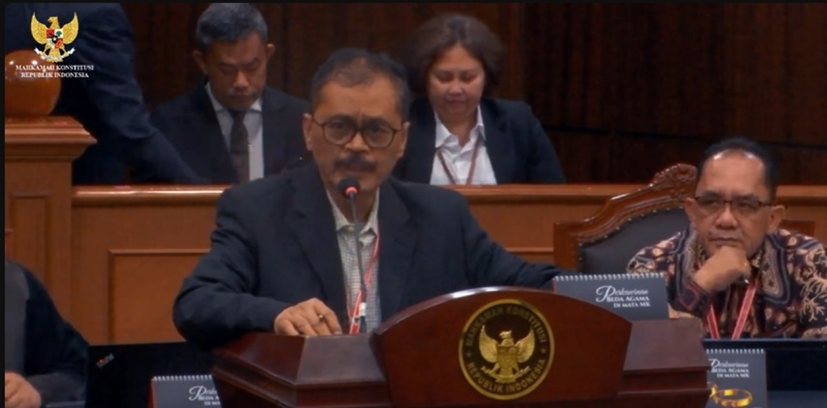 Guru Besar Bidang Ilmu Hukum Konstitusi Universitas Pakuan Andi Muhammad Asrun