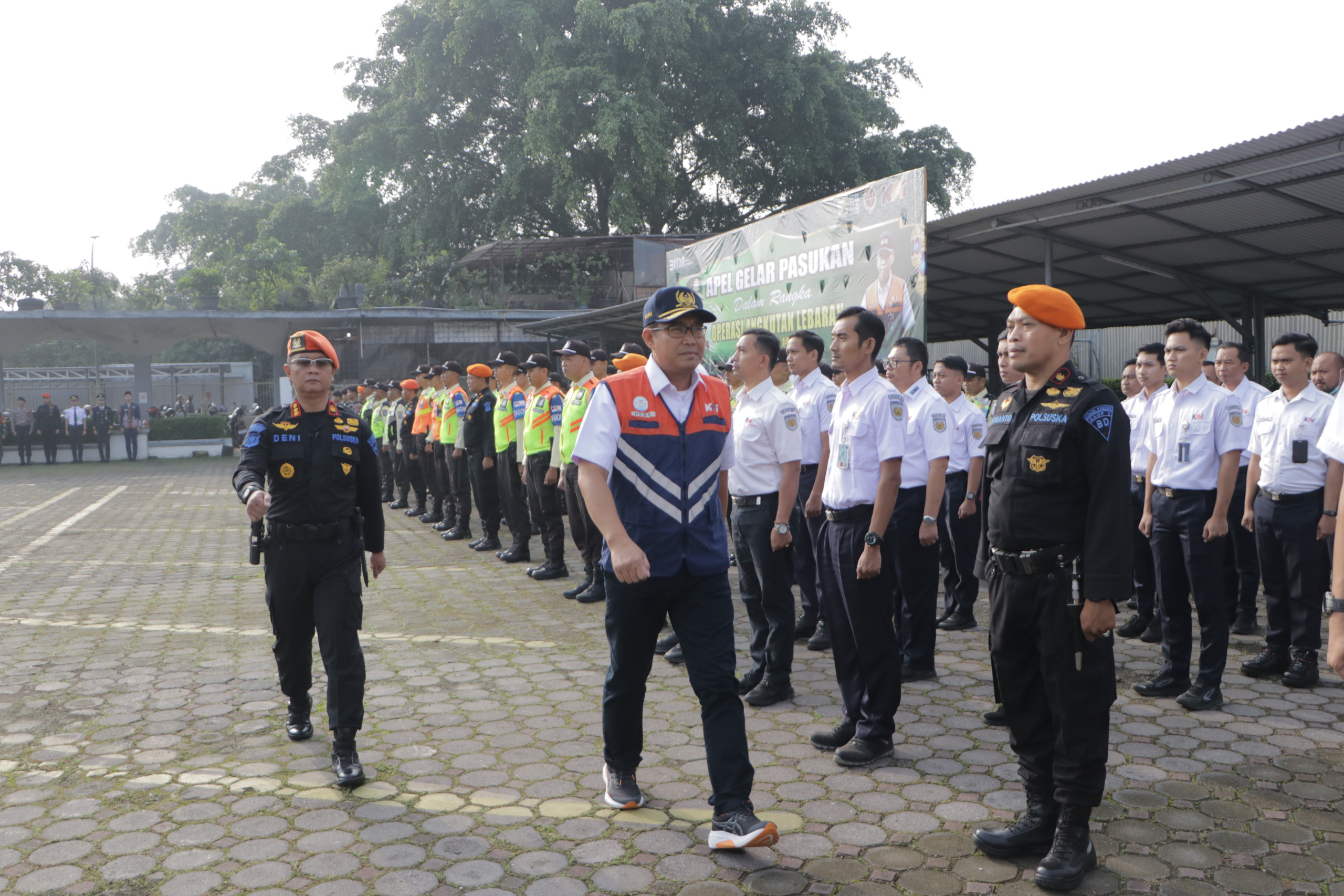 PT KAI Bandung menggelar apel siaga kesiapan penyelenggaran angkutan Lebaran