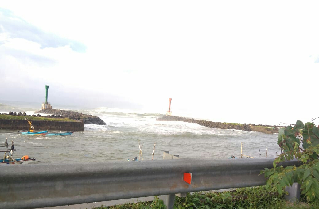 Kunjungan ke Pantai Cipatujah, Kabupaten Tasikmalaya, mengalami peningkatan pada libur Lebaran 2024