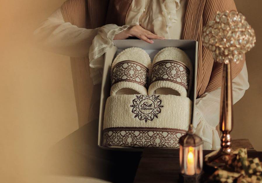 Hampers lebaran tidak hanya terbatas pada makanan, tetapi juga mencakup berbagai jenis produk yang dapat menjadi pilihan.