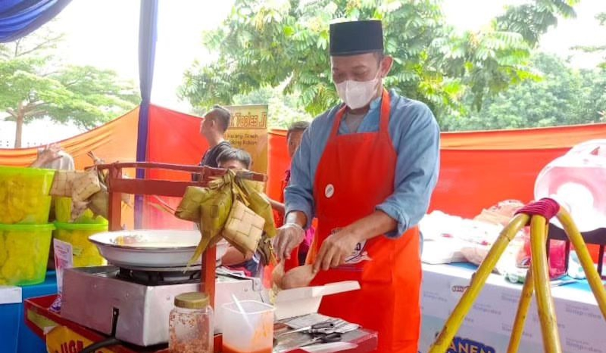 Usaha kerak telor