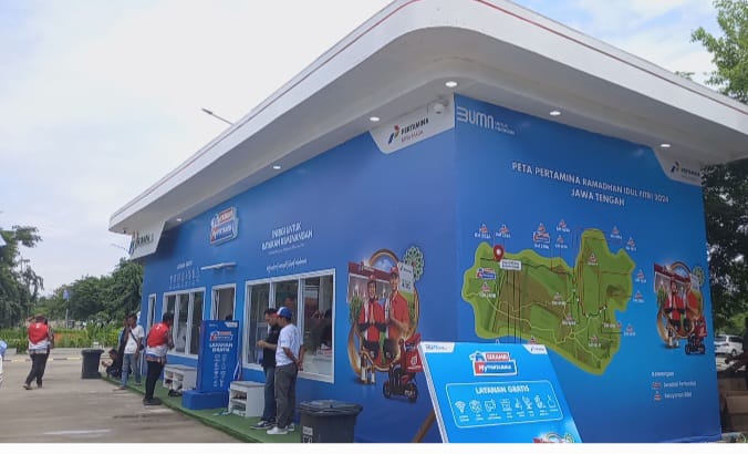 Gedung semi permanen 