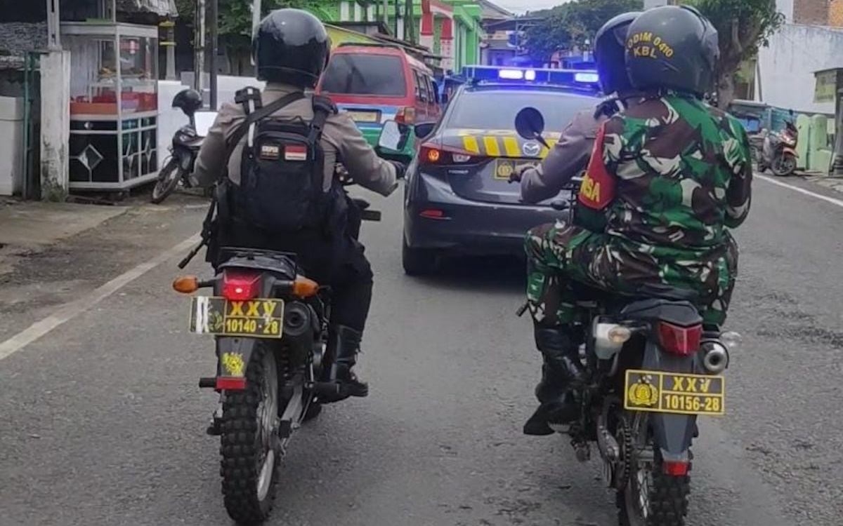 Polda Lampung melakukan serangkaian patroli ke rumah-rumah warga