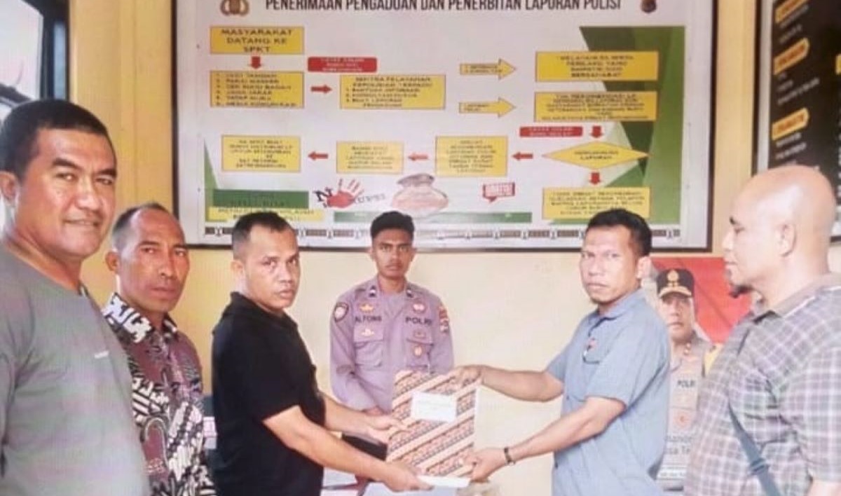 Pelimpahan ke penyidik oleh Koordinator Divisi Penanganan Pelanggaran dan Penyelesaian Sengketa (P3S) Bawaslu Nagekeo, Blasius Timba. 