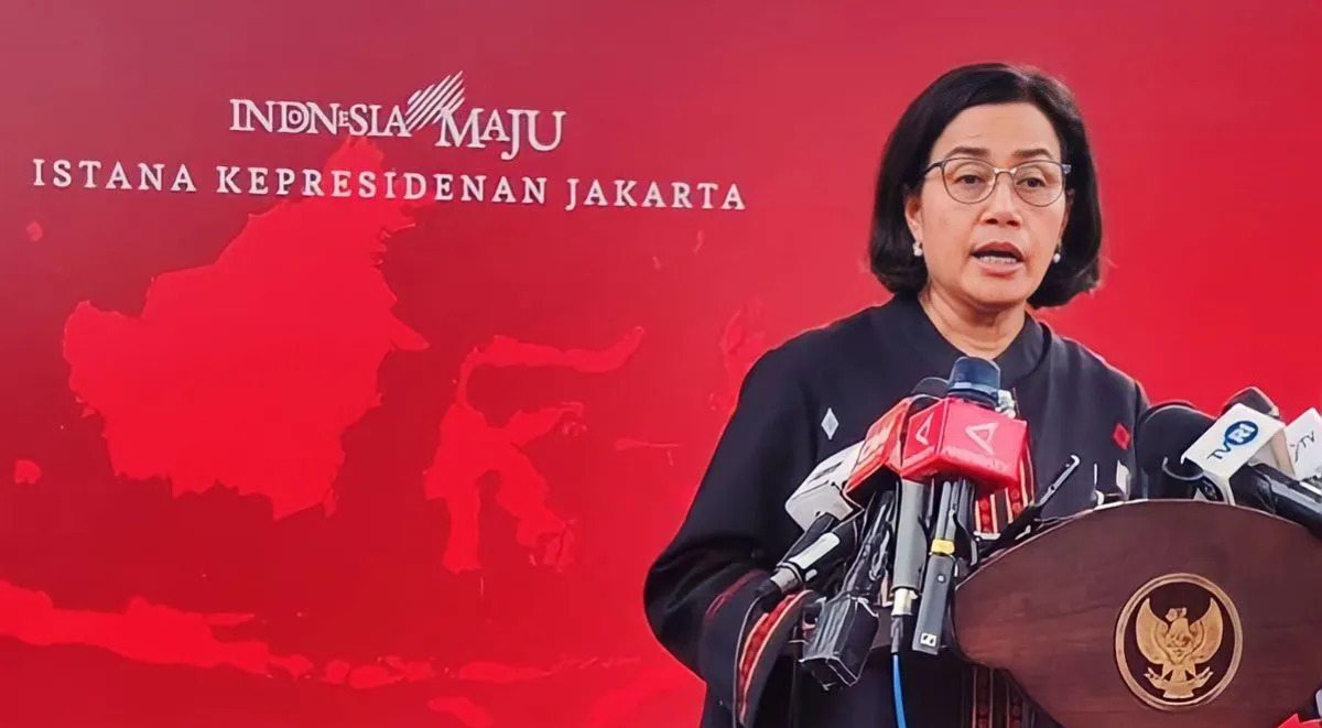 Menteri Keuangan Sri Mulyani memberikan keterangan usai pembahasan komposisi RABPN 2025 di Istana Negara, Jakarta, Jumat (5/4). 