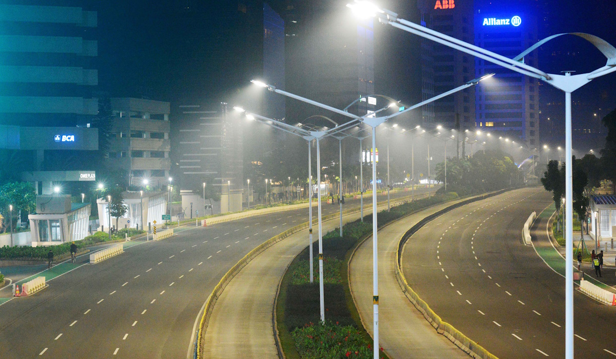 Ilustrasi: suasana jalan lengang kawasan Sudirman, Jakarta,