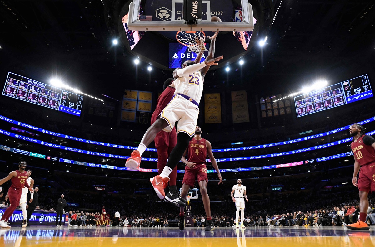 Los Angeles Lakers melanjutkan tren kemenangan mereka dengan mengalahkan Cleveland Cavaliers 116-97. 